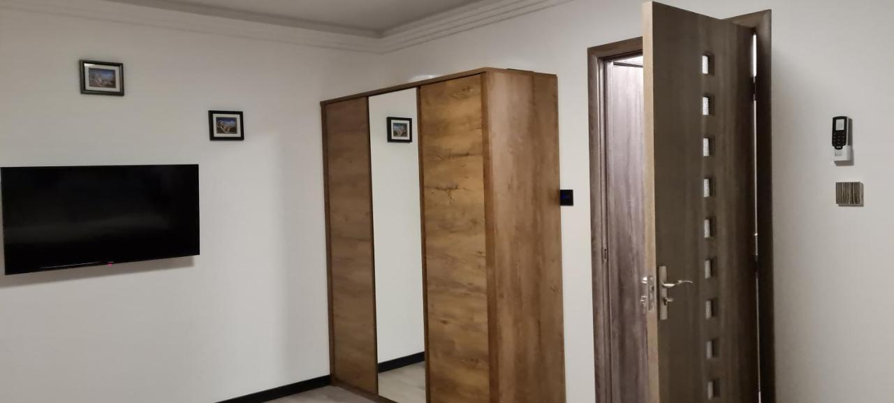 Travertin Eger Exteriör bild
